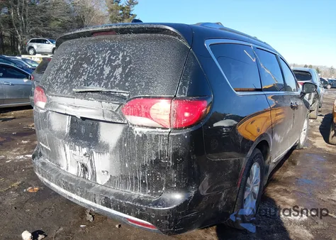 2019 Chrysler Pacifica Touring L z USA, uszkodzony, nr VIN 2C4RC1BG1KR576963